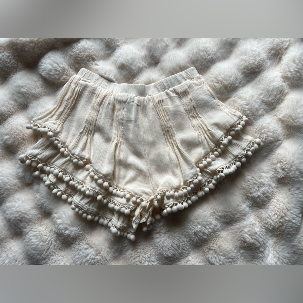 Forever 21 Cream Pom Pom Trim Women's Shorts